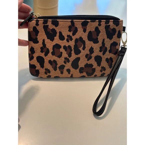 Betsey Johnson Leopard Print Wristlet - Picture 3 of 6